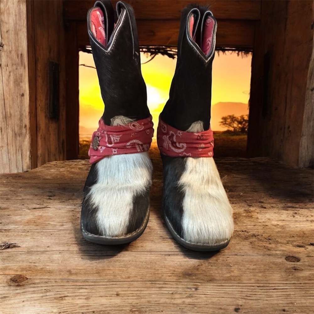 Dan Post Kids Boots Dark Brown and White with Red Handkerchief.
